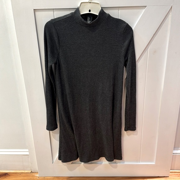 Forever 21 Ribbed mock turtleneck mini dress - Picture 1 of 3